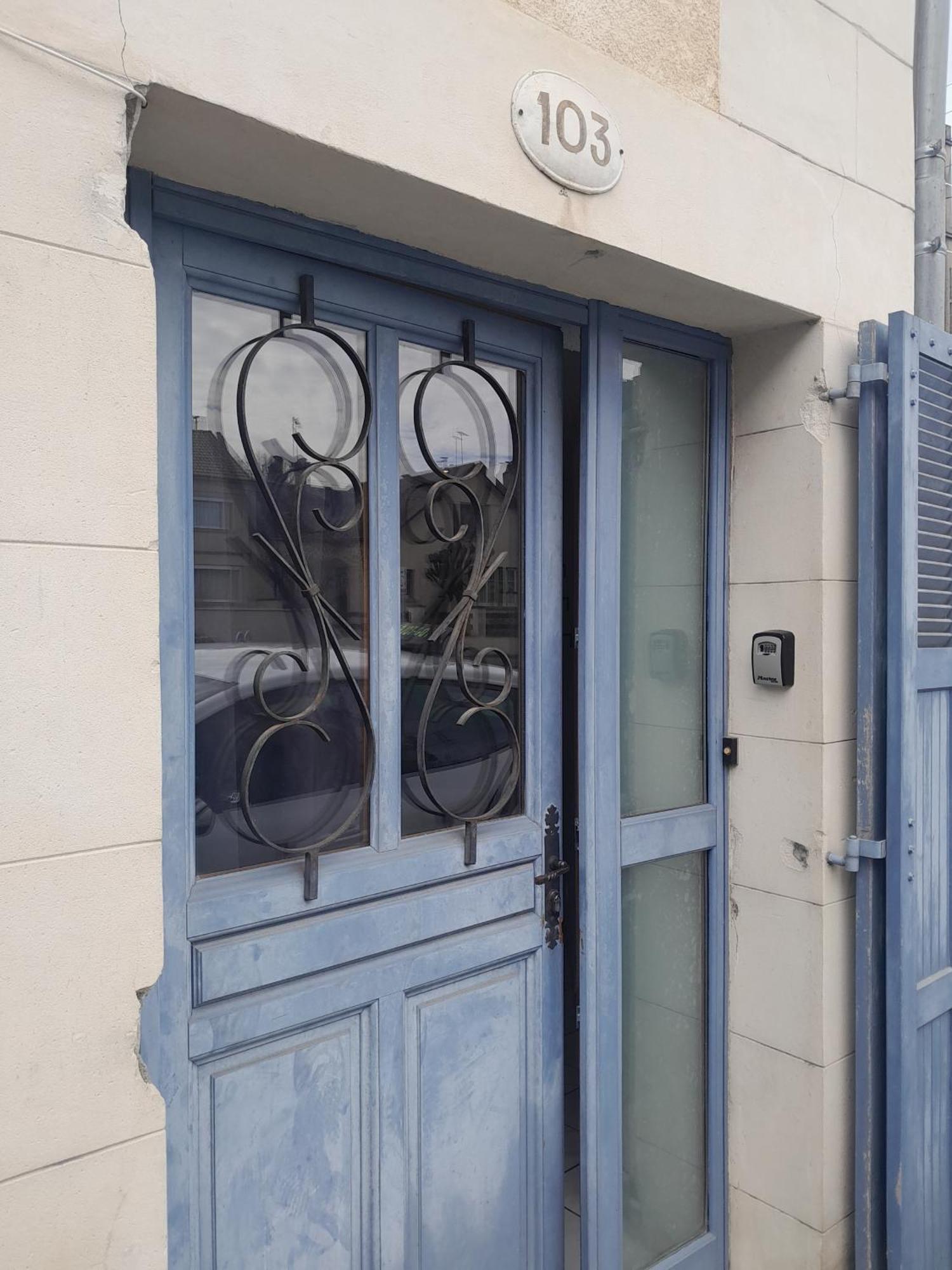 Charmant Studio L'Arnon A Issoudun Esterno foto